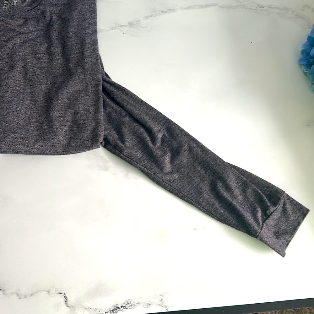 Men’s Size XL 32 degrees long sleeve under shirt. 2 shirts: one grey, one white - Picture 3 of 3